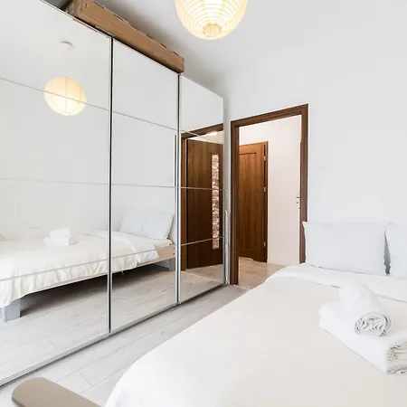 Wschod Homely By Bookinghost Poznań