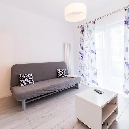 Wschod Homely By Bookinghost * Poznaň