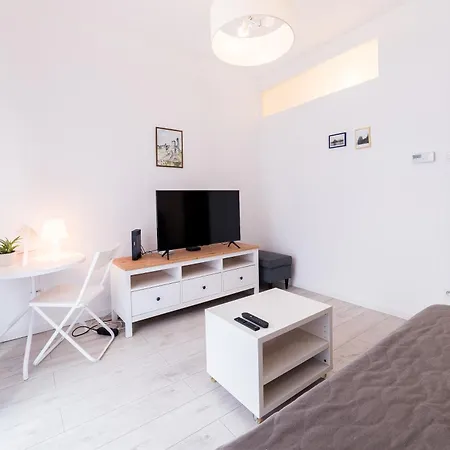 Wschod Homely By Bookinghost Appartement