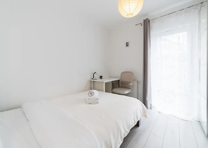 Wschod Homely By Bookinghost * Poznan