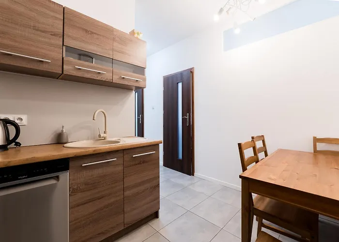 Wschod Homely By Bookinghost Apartmán